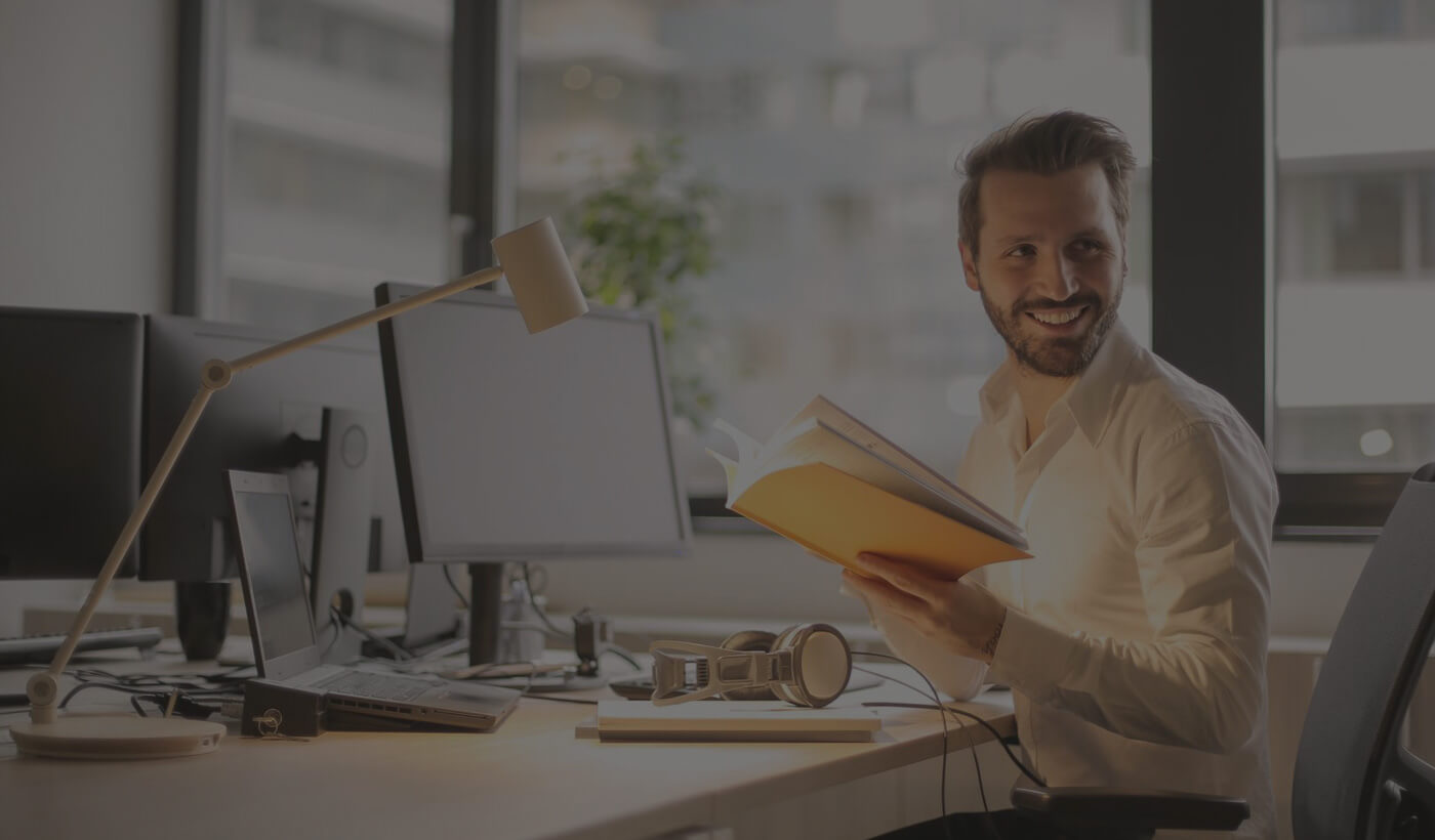 Tu Socio en el Éxito Empresarial en los Estados UnidosRegistra tu propio negocio 